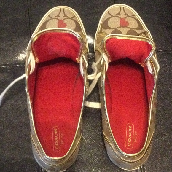 Barely Worn Gold White & Red Coach “Dee” Sneakers! - Picture 4 of 4